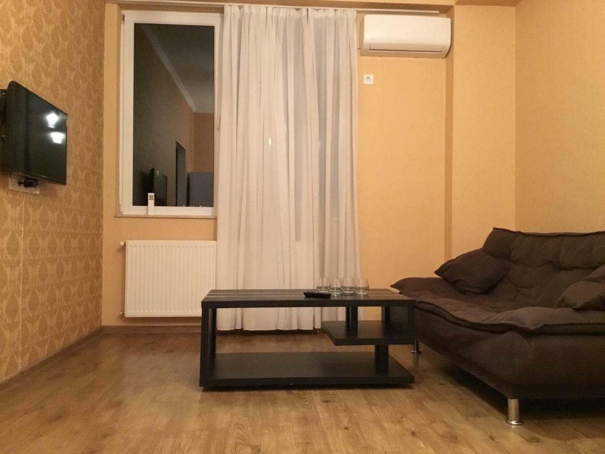 Welcome Генацвале))) Tbilissi Extérieur photo