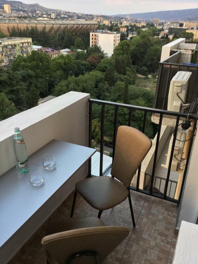 Welcome Генацвале))) Tbilissi Extérieur photo